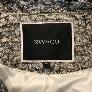 Beautiful RW & Co silk lined coat